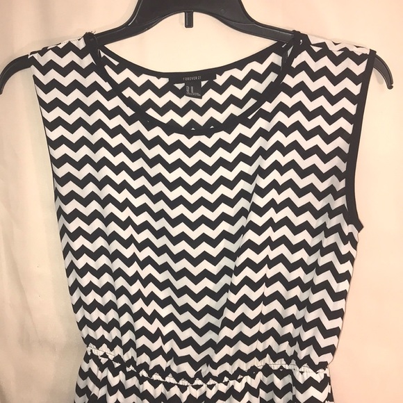 Forever 21 Sleeveless Black and White Dress Size Medium - Picture 2 of 8